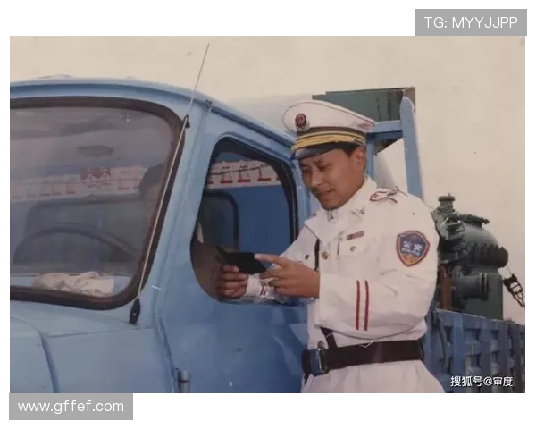 1999年，湖北警方查出一辆警车为赃车，深挖内情扯出一桩大案